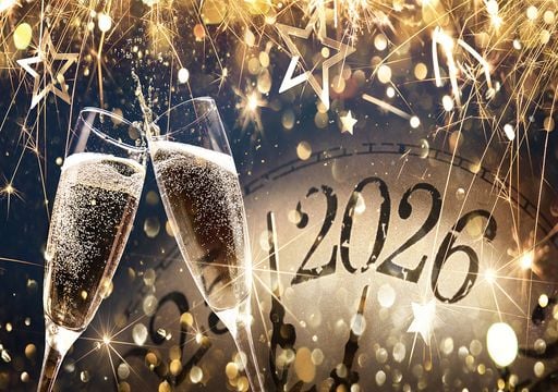 Mesa afuera o adentro pero con muchísimo calor. Se esperan 34° para las 21