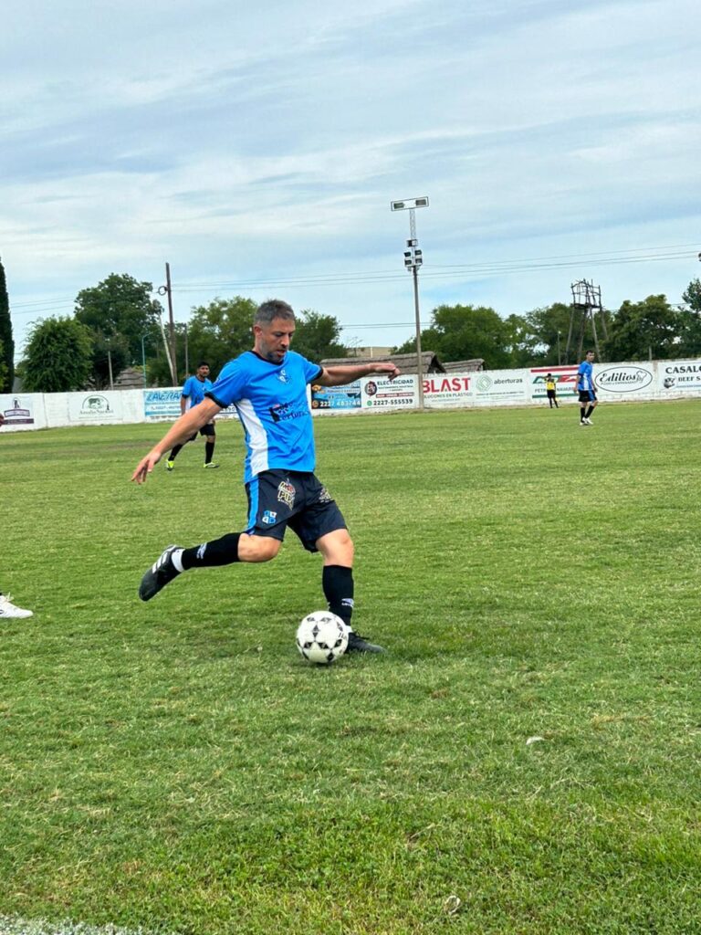 Fútbol. Segunda División. Club Dorrego cayó ante E.F.I.L.