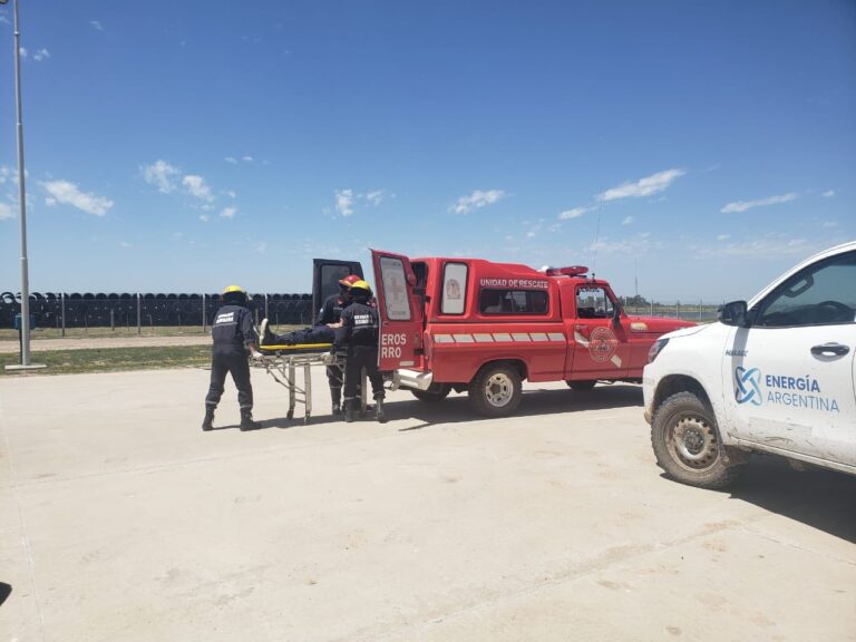 <span class='entry-secondary-title'>Simulacro:</span><br/> Bomberos locales son convocados por una Planta Compresora de Gas de Mercedes