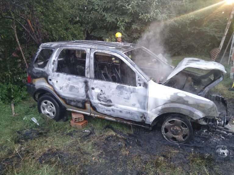 Bomberos de Navarro a pleno. Dos salidas en una hora