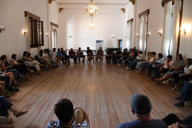 <span class='entry-secondary-title'>Del Municipio:</span><br/> El gabinete municipal se reunió con los concejales