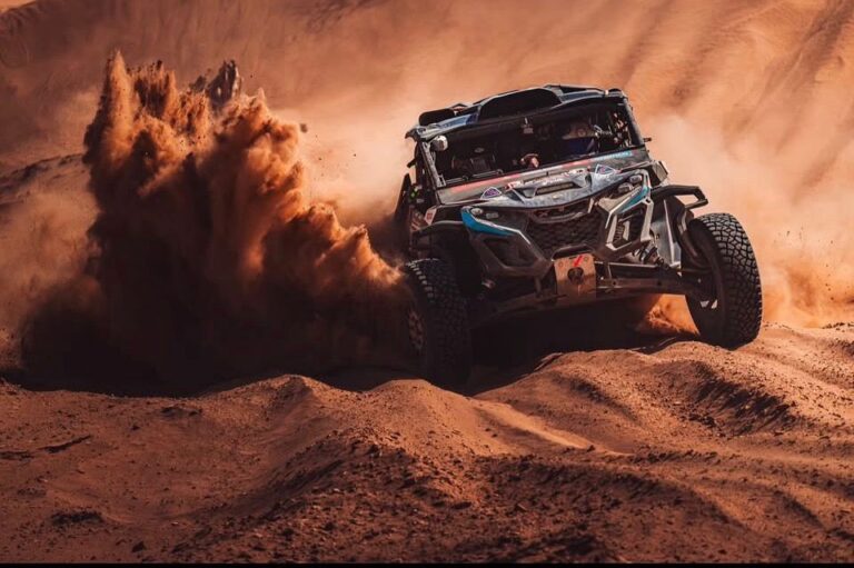 Dakar 2026 en Arabia. Manu Andujar puso primera en el prólogo