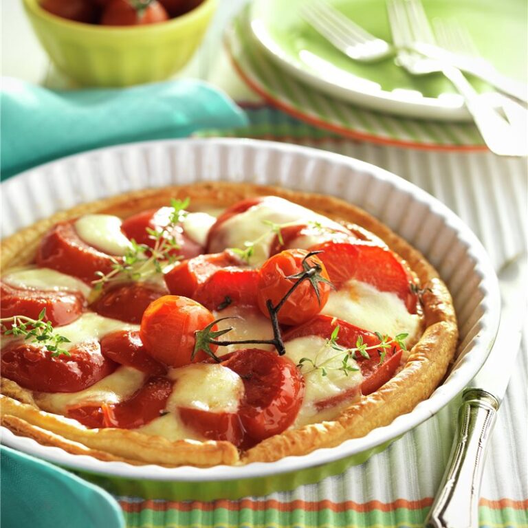 <span class='entry-secondary-title'>Rápida, fácil y fresca:</span><br/> La cocina de los martes. Hoy, «Tarta Caprese».