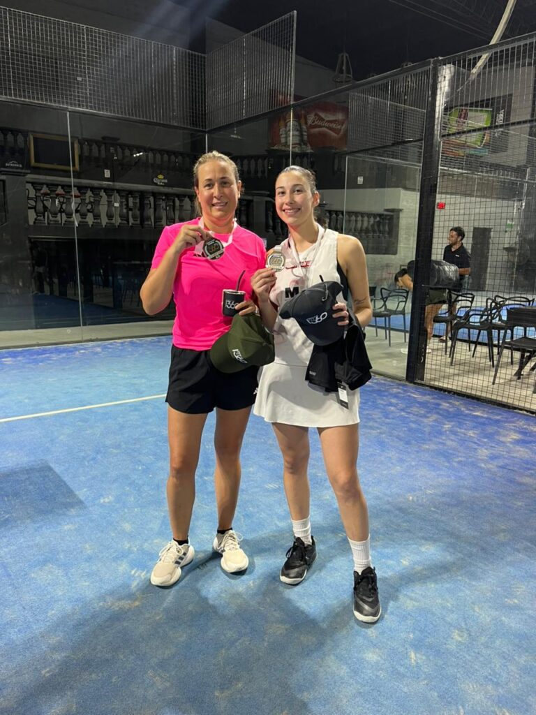 Padel. Navarreras campeonas en el Complejo Terra