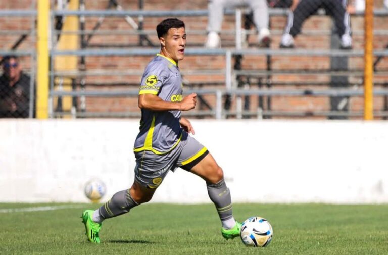 Fútbol nacional. Jugaron los nuestros