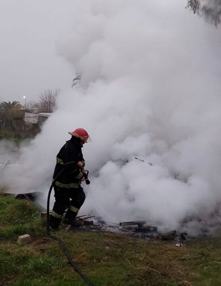 Bomberos de Navarro. Salida de las 8,10