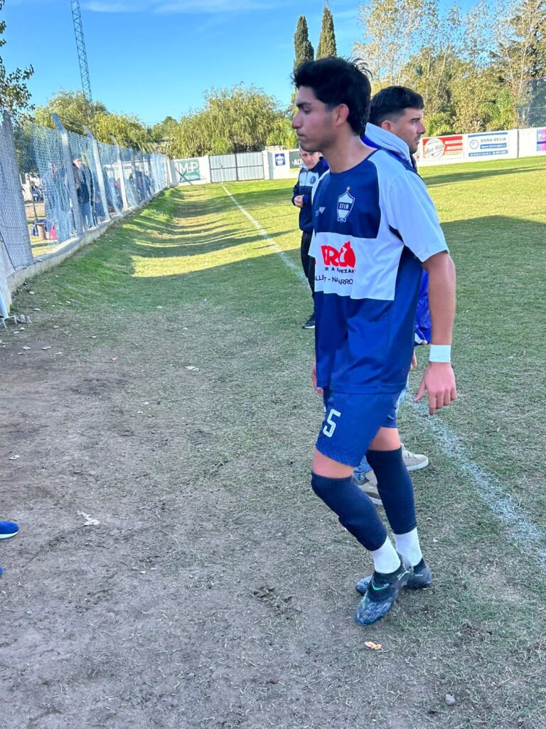 Liga Lobense. Mayores. EFIN y Dorrego ya están en octavos con todas sus categorías