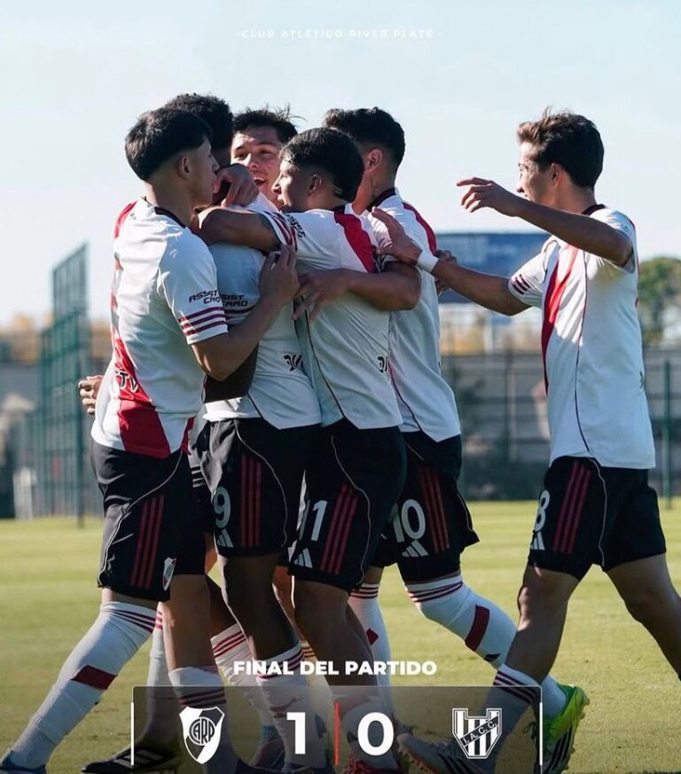 AFA. Copa Proyección. Victoria de River ante Instituto con Agustín de la Cuesta en cancha