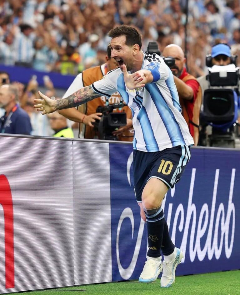 Manija mundial. Hoy «el pibe de 39» soplará velitas