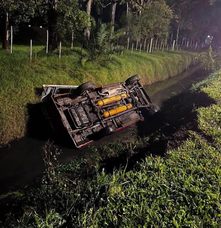 Bomberos. Vuelco en la noche del jueves