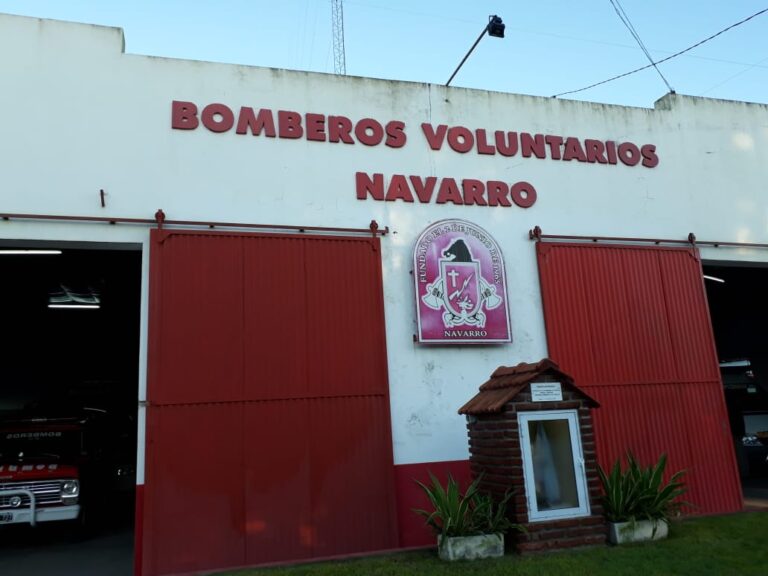Bomberos de Navarro. Doble salida de las 16,47