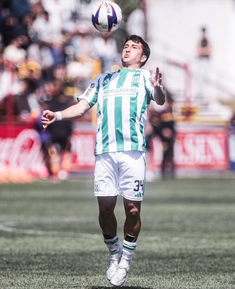 Liga uruguaya. Agus de la Cuesta titular en la derrota de Racing ante Progreso