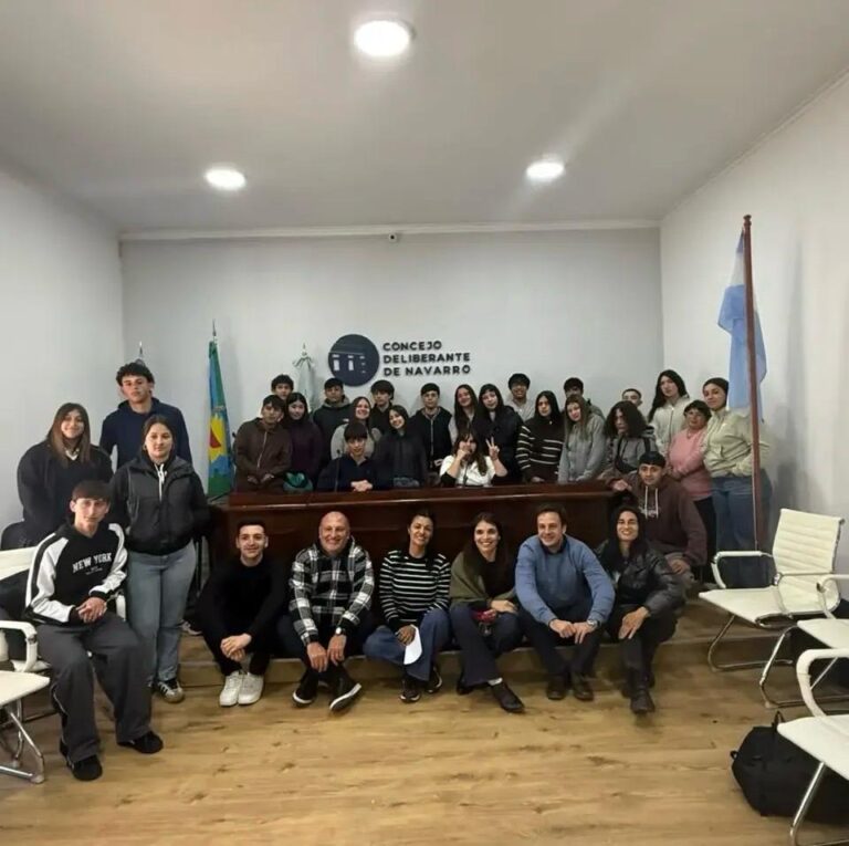 Parlamento Juvenil Bonaerense. 5to. año de la E.E.S. 2 de Villa Moll participó en el Concejo Deliberante